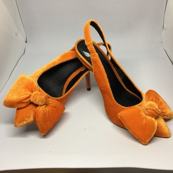 ASOS secret bow, swing back kitten velvet shoe - Picture 3 of 7